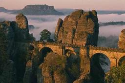 Hebe Bild 27 entlang der Bikemap-Route "Prague-Dresden" hervor