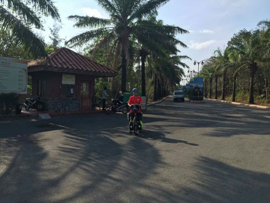 Long bike tour from Binh Chau to Phan Thiet
