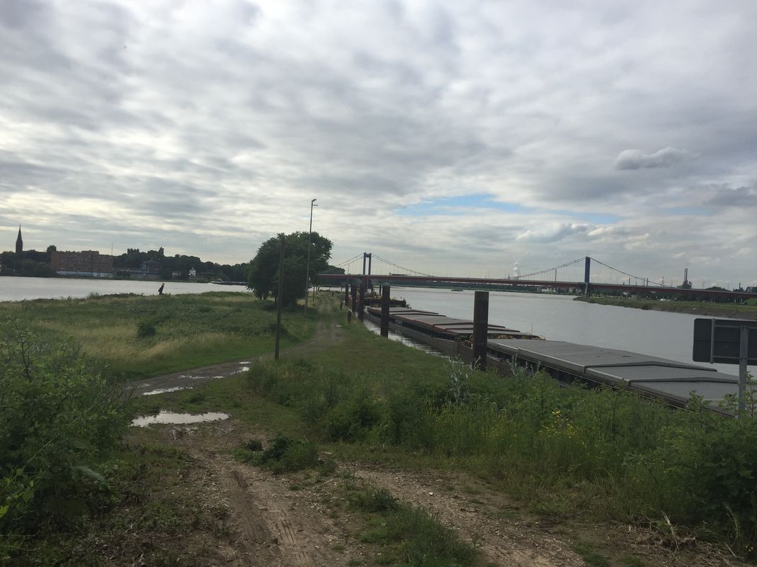 Zur Ruhrmündung