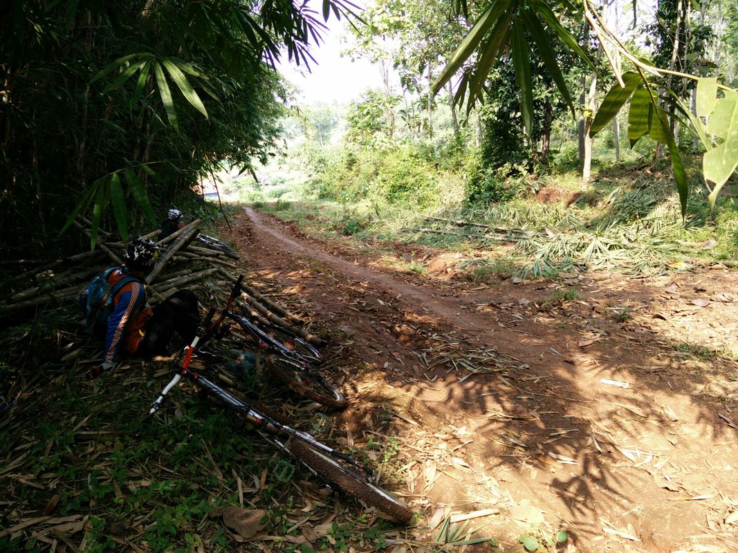 Lengthy ride from Ciantra to Gandasari