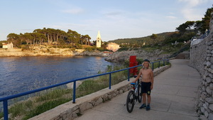 Hebe Bild 3 entlang der Bikemap-Route "Camp Čikat (Mali Lošinj) to Veli Lošinj" hervor