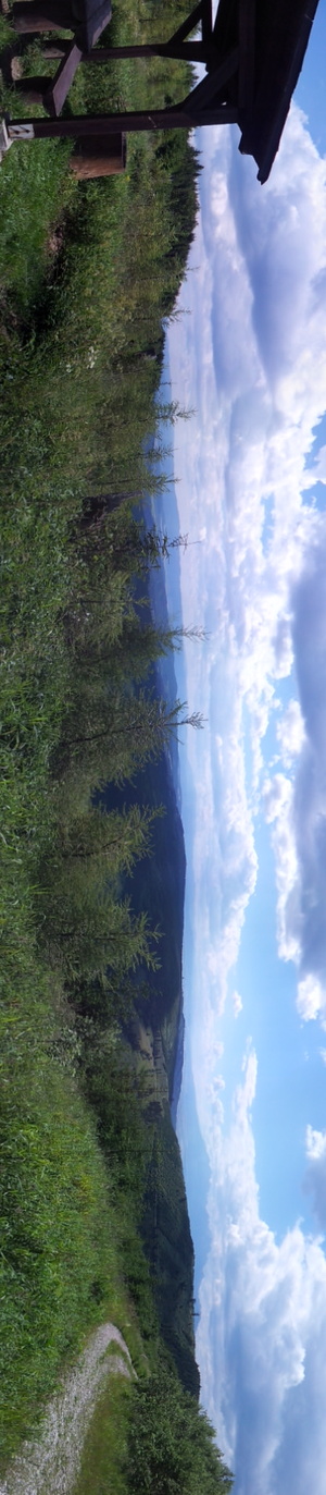 Hebe Bild 2 entlang der Bikemap-Route "Levoča - Pamätník SNP -Kozí hrb - Levočská Dolina - Levoča" hervor