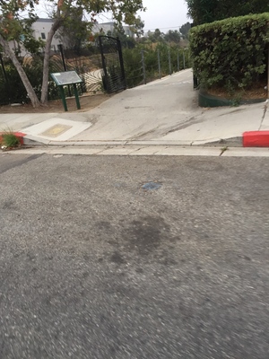 Hebe Bild 2 entlang der Bikemap-Route "Brief bike tour from Culver City to Los Angeles" hervor