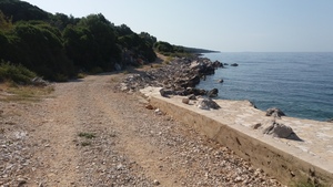 Hebe Bild 2 entlang der Bikemap-Route "Brief bike tour from Tovarnele to Potocnica" hervor Hebe Bild 2 entlang der Bikemap-Route "Brief bike tour from Tovarnele to Potocnica" hervor