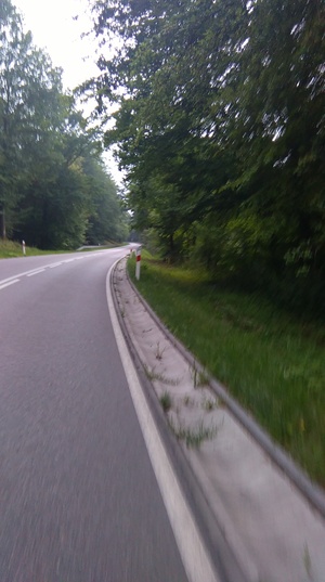 Hebe Bild 1 entlang der Bikemap-Route "Lengthy bike tour from Pastviny to Tolkmicko" hervor
