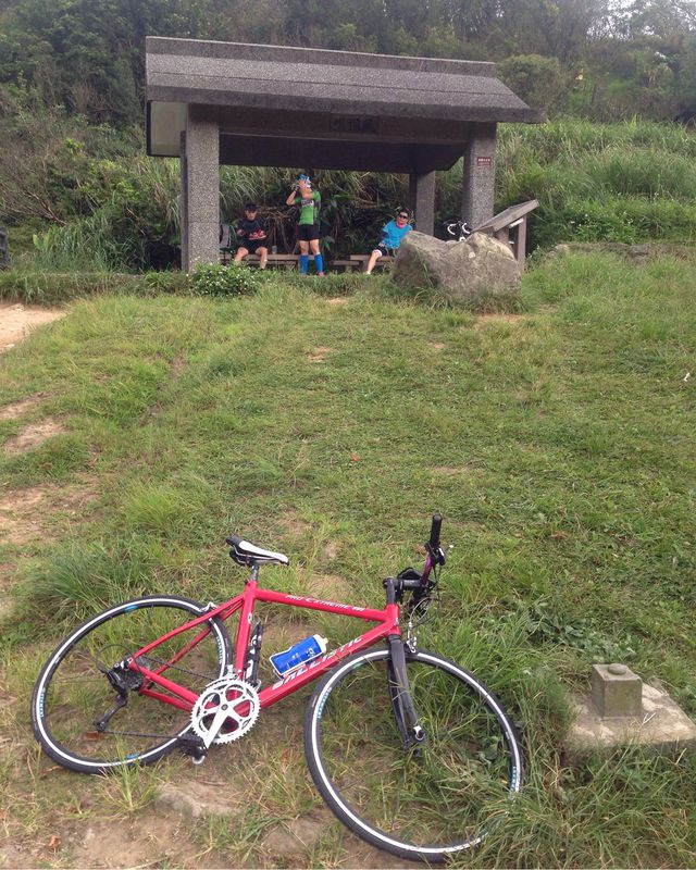 ride through 台北市