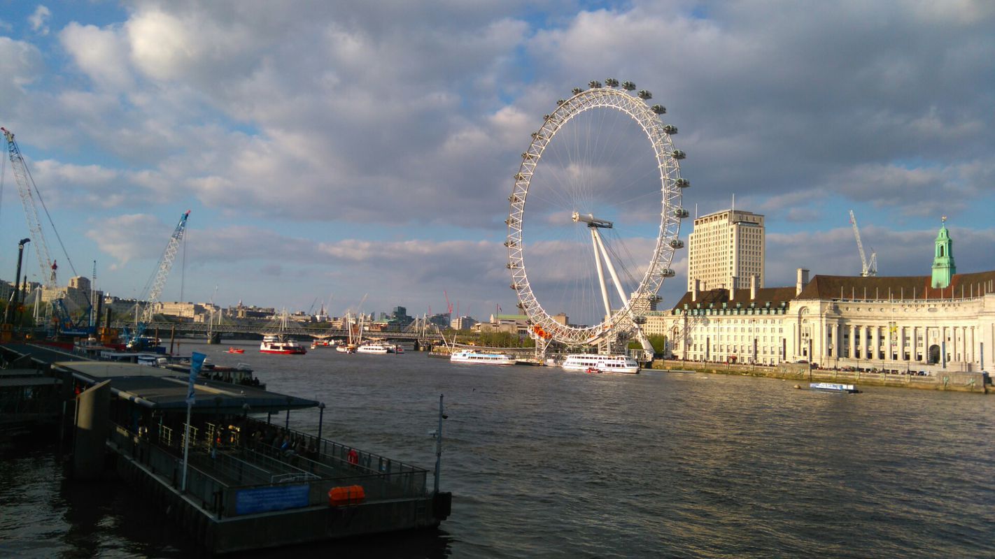Lengthy bike tour through London