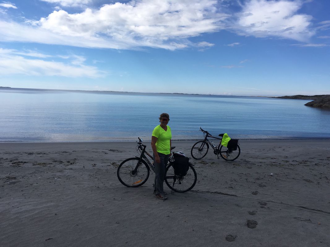 Lengthy bike tour from Sandnessjøen to Vega