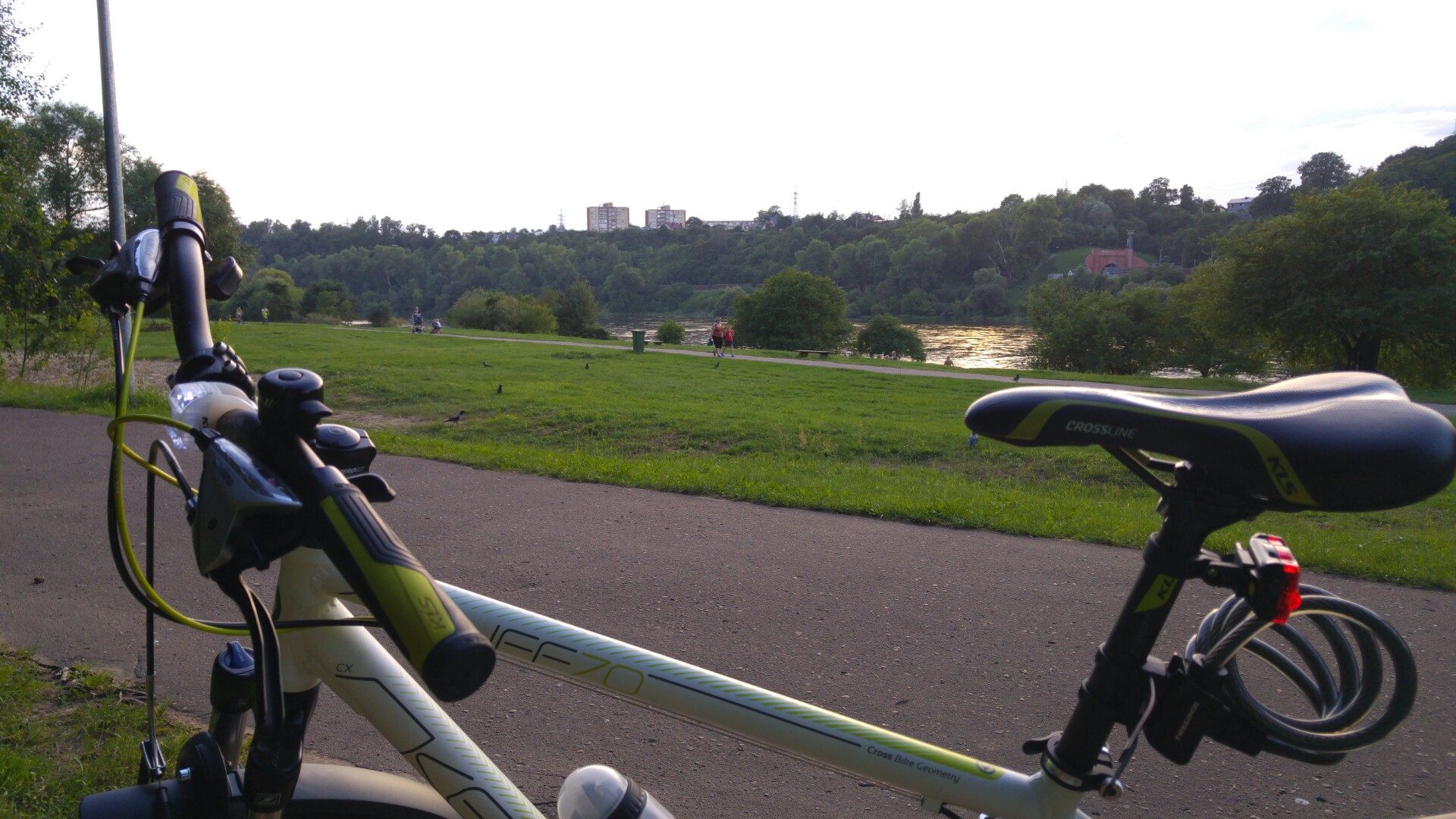 Lengthy bike tour through Kaunas