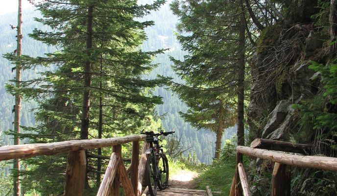 Photo 1 of the Bikemap route "Боровец - х. Чакър войвода - х. Марица - Ч. скала"