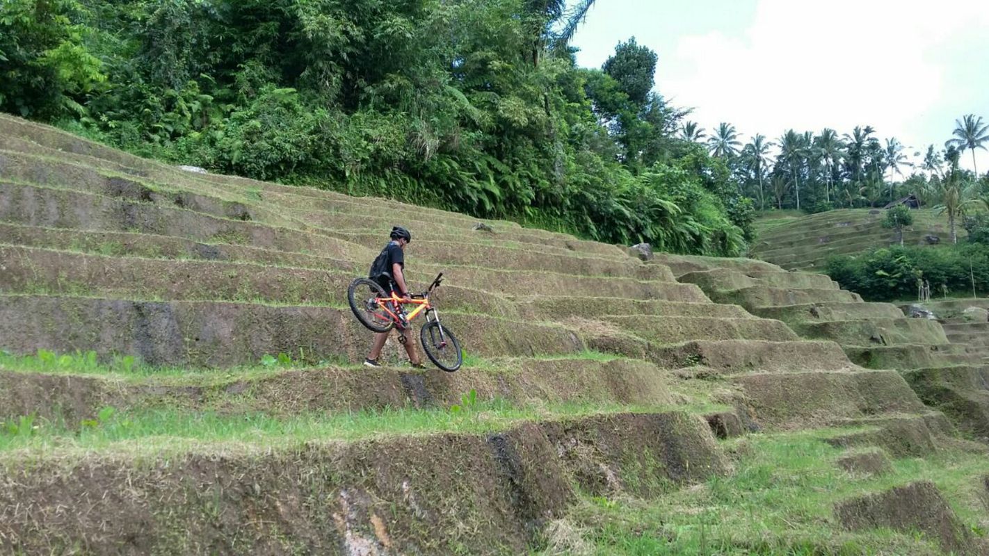 Long bike tour alas mekori sarin buana bajra