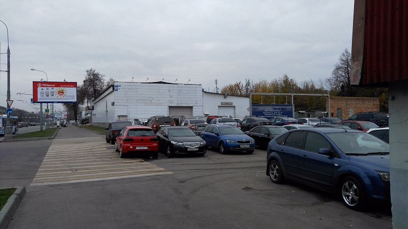 Через дырочку в заборе :)