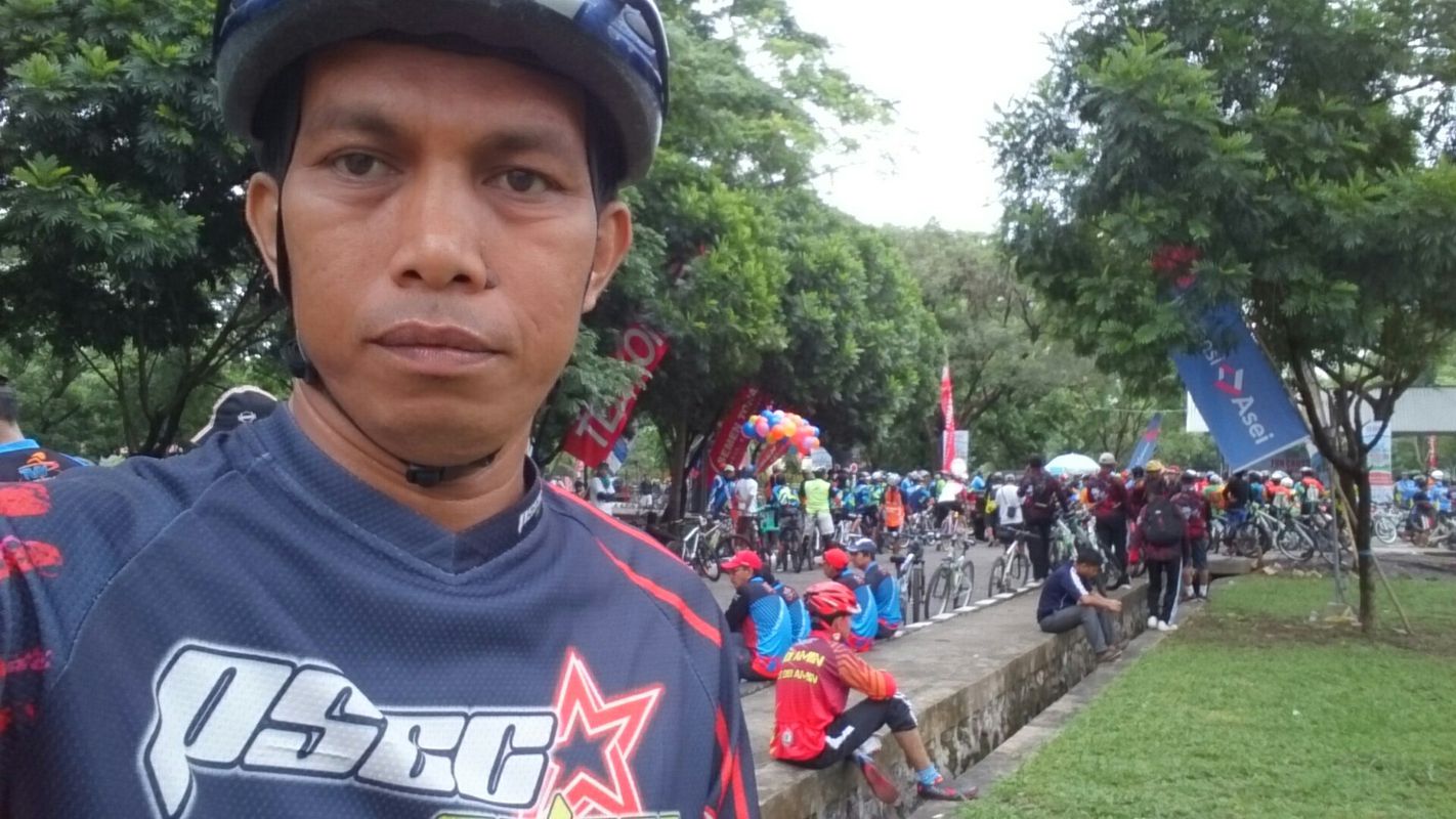 Long bike tour through Pangkajene