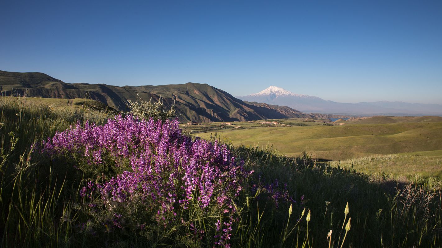 Across Armenia:   Georgian Border - Iranian Border