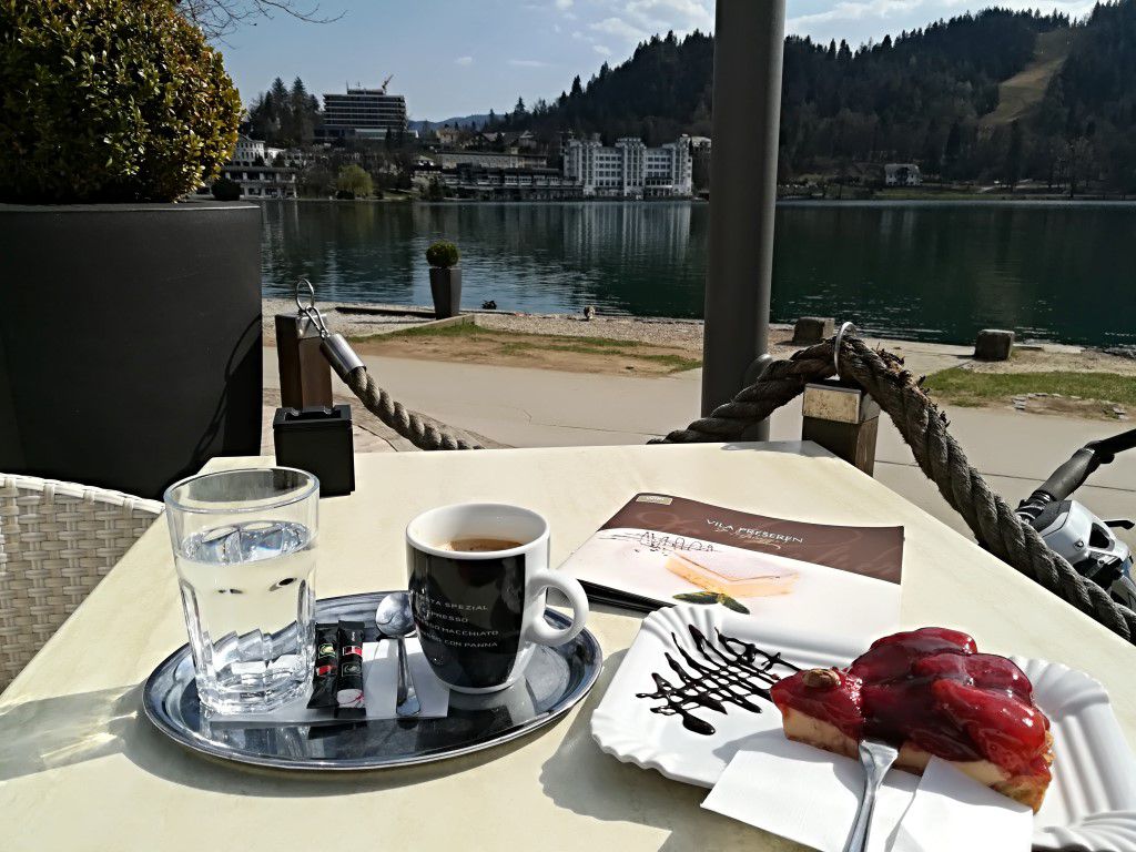 Čez Pokljuko na Bled