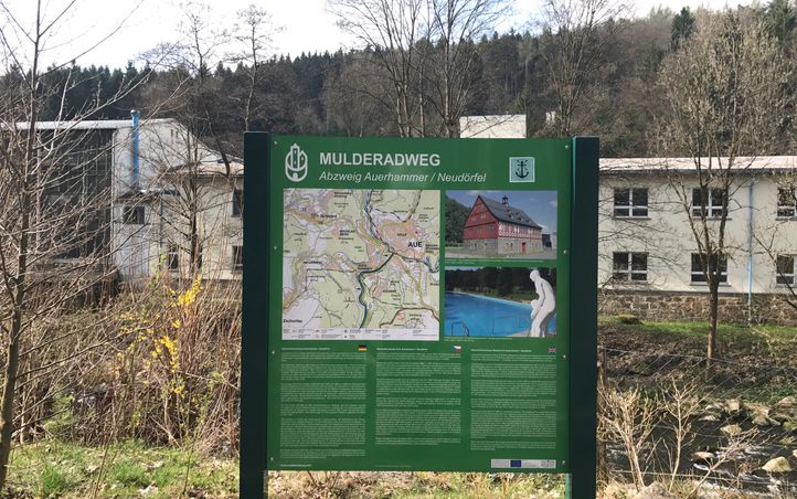 Hebe Bild 1 entlang der Bikemap-Route "Von Aue nach Neidharstthal U Zurück" hervor Hebe Bild 1 entlang der Bikemap-Route "Von Aue nach Neidharstthal U Zurück" hervor