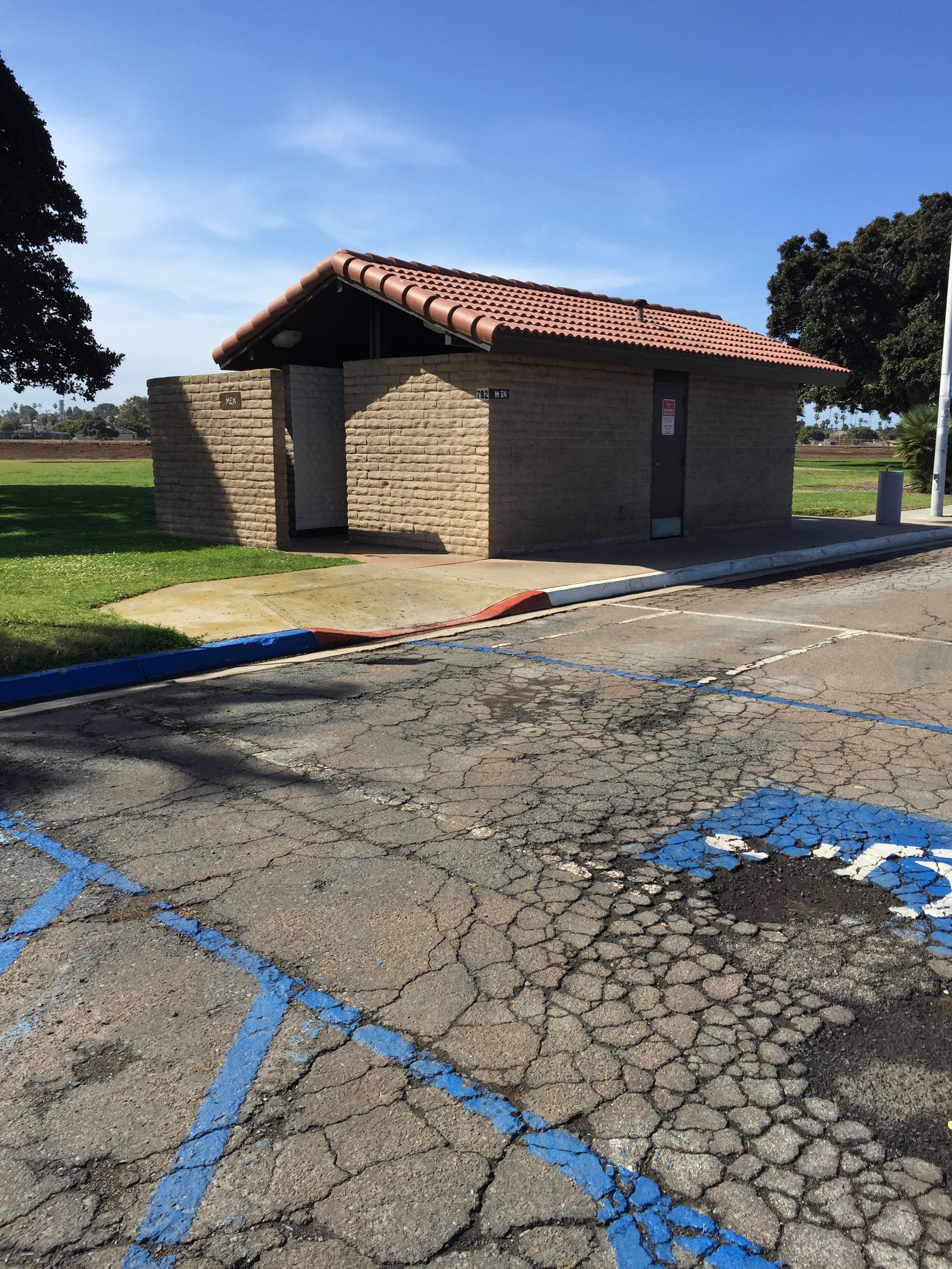 Hebe Bild 12 entlang der Bikemap-Route "The Inaugural Founding Fathers Slow Step Ride" hervor