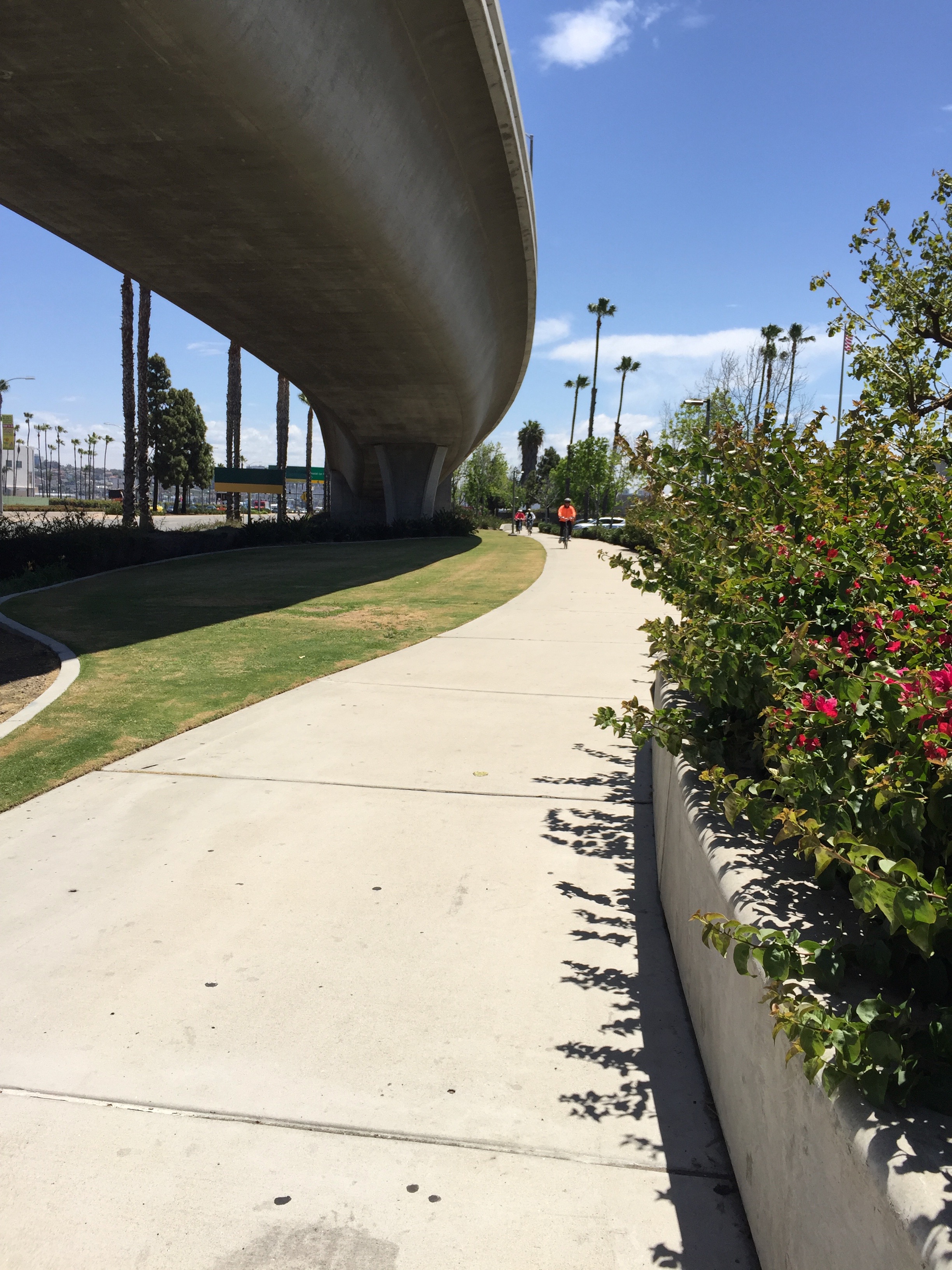 Hebe Bild 29 entlang der Bikemap-Route "The Inaugural Founding Fathers Slow Step Ride" hervor