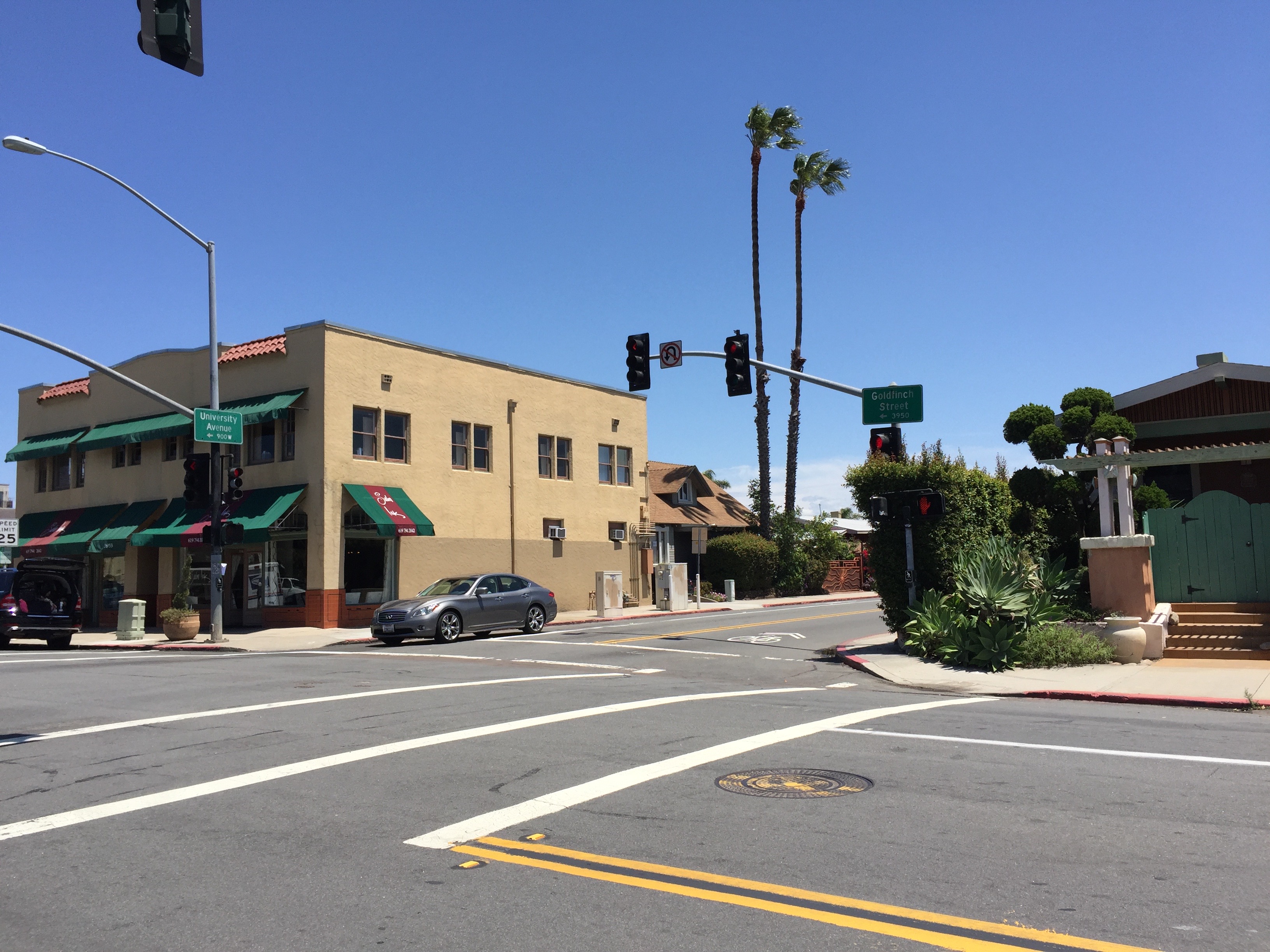 Hebe Bild 39 entlang der Bikemap-Route "The Inaugural Founding Fathers Slow Step Ride" hervor