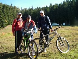 Hebe Bild 5 entlang der Bikemap-Route "Donji Vakuf-Bugojno-Koprivnica-Vrana-Kupres-Ajvatovica-Prusac Donji Vakuf" hervor