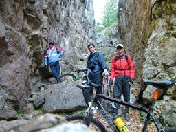 Hebe Bild 6 entlang der Bikemap-Route "Donji Vakuf-Bugojno-Koprivnica-Vrana-Kupres-Ajvatovica-Prusac Donji Vakuf" hervor