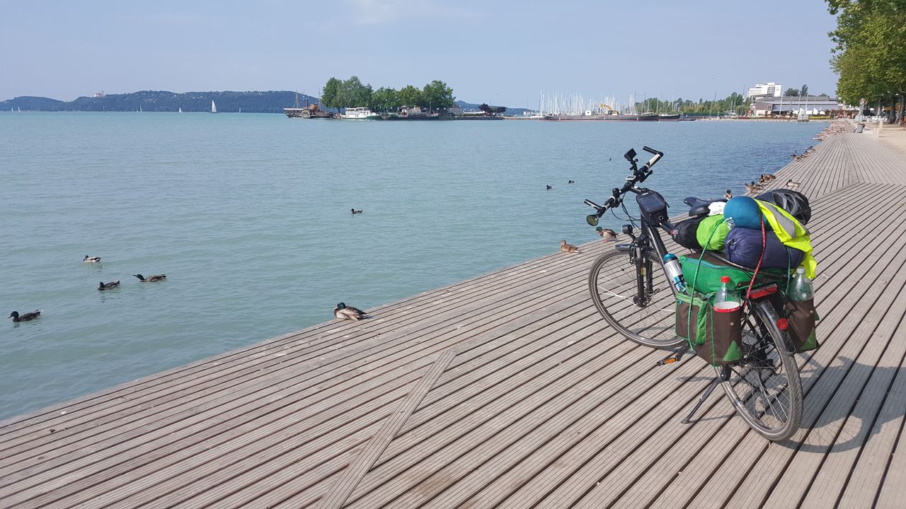 Balaton E2E