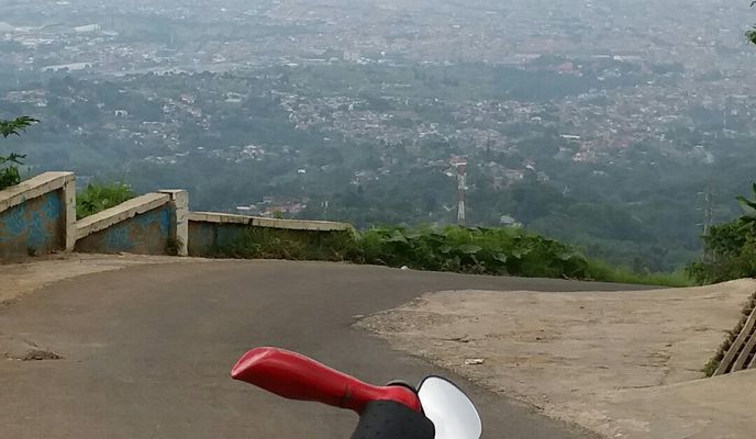 Photo 2 of the Bikemap route "Push: Padasuka - Cartil - Puncak Bintang - Warban - Dago"