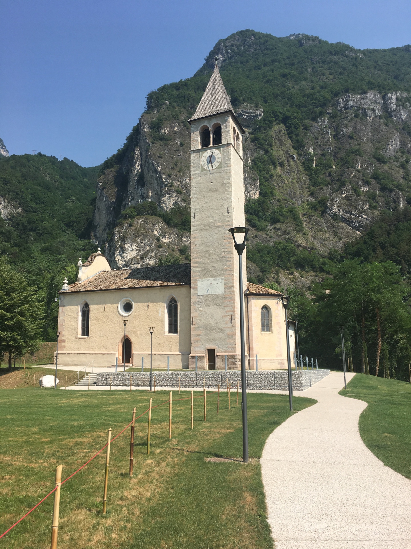 Hebe Bild 5 entlang der Bikemap-Route "ride from 22/06/17, 11:44" hervor