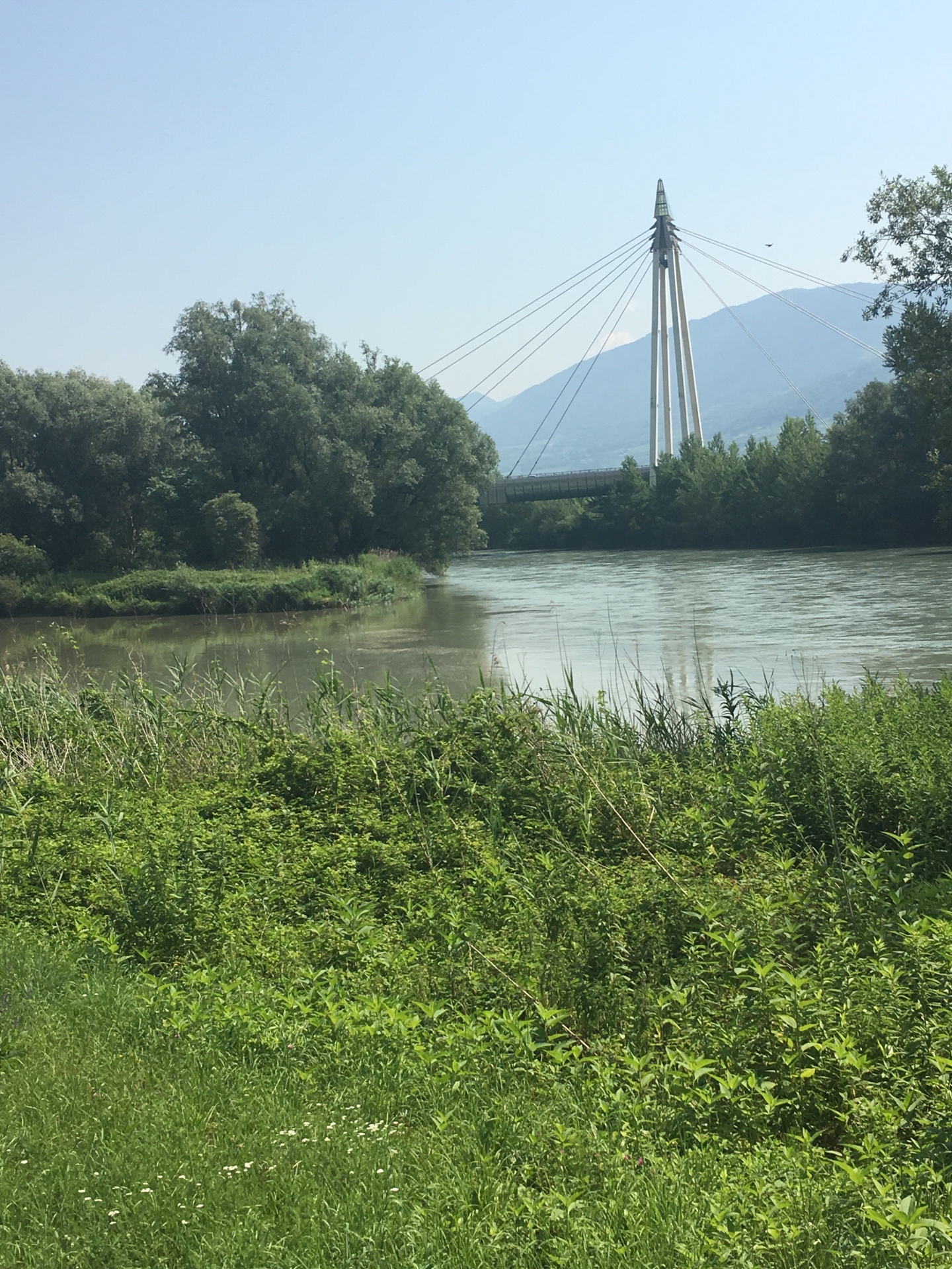 Hebe Bild 3 entlang der Bikemap-Route "ride from 22/06/17, 11:44" hervor