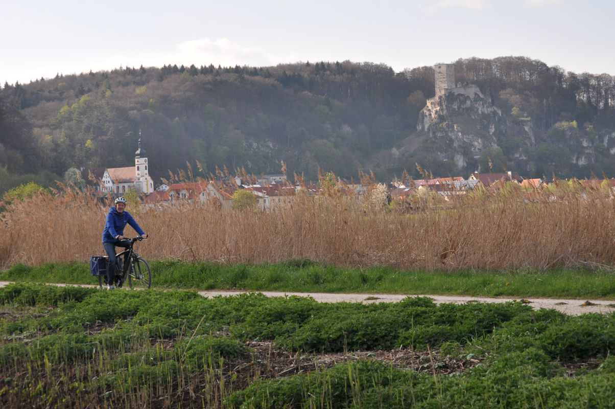 Dom zu Eichstätt über Ingolstadt bis Wallheim und zurück
