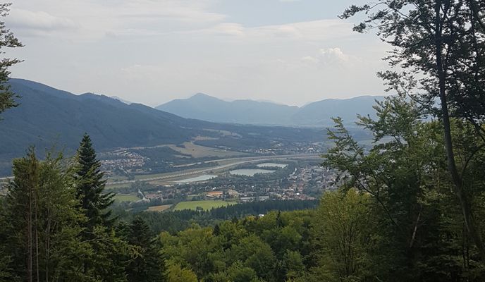 Foto 1 der Bikemap-Route "Martin (Kolónia Hviezda) - Saračníky - Strečno" Foto 1 der Bikemap-Route "Martin (Kolónia Hviezda) - Saračníky - Strečno"