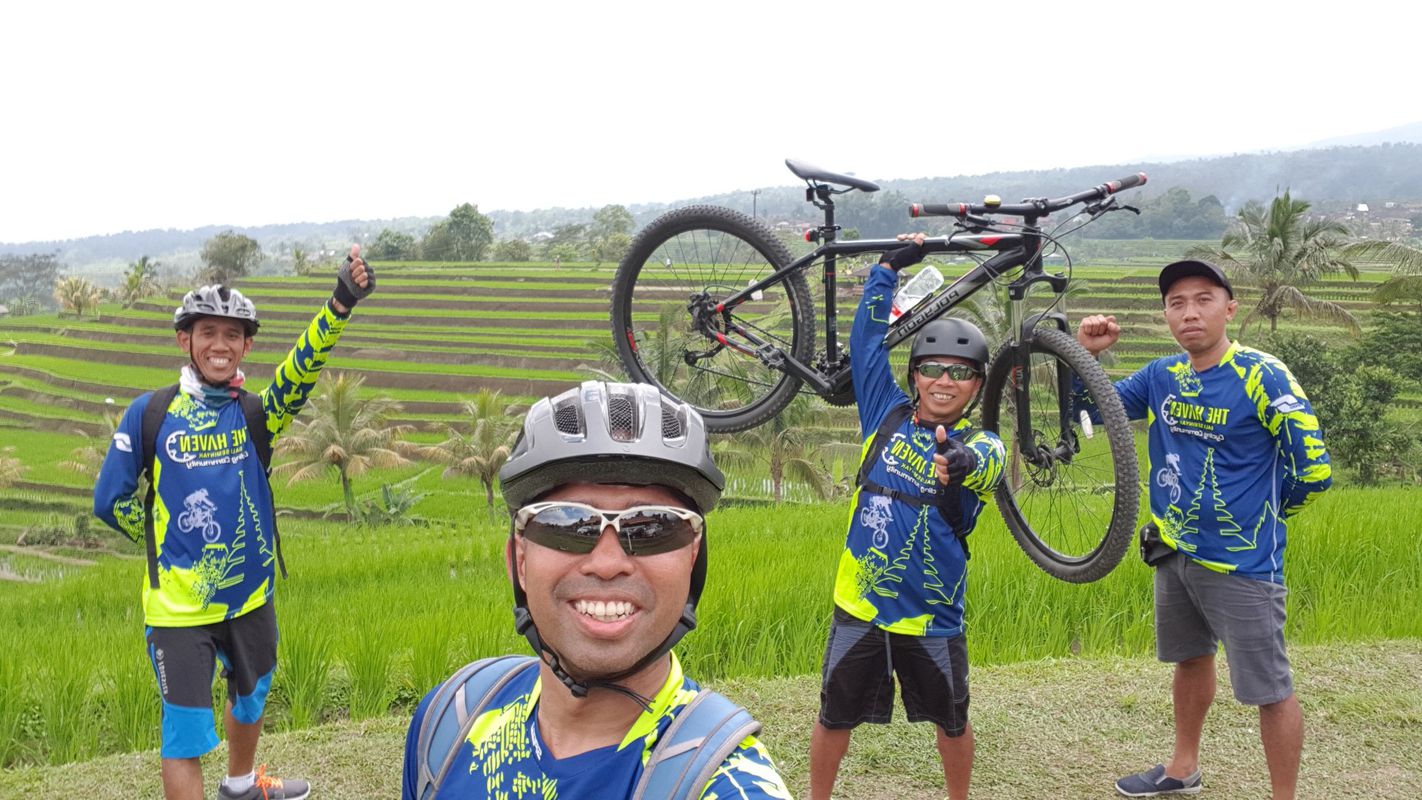 Lengthy bike tour from Tunjuk to Jatiluwih