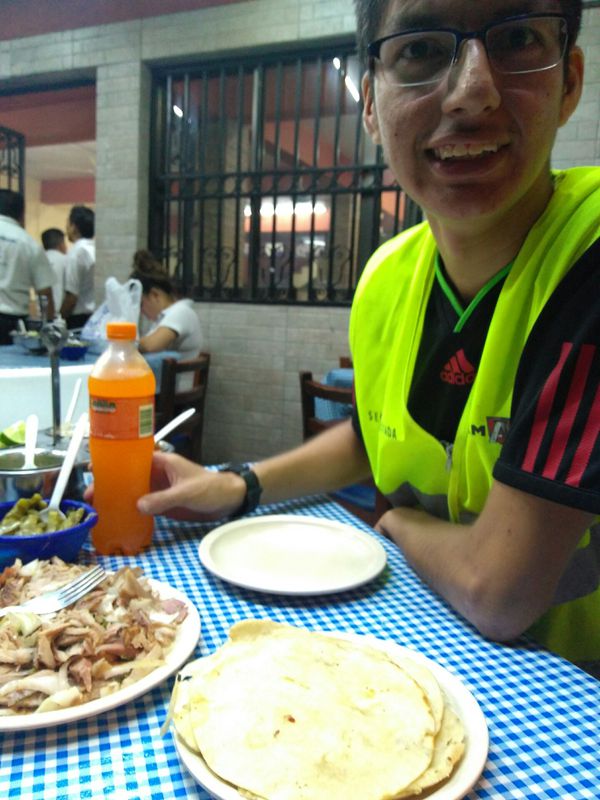 nocturna con Max cargamos