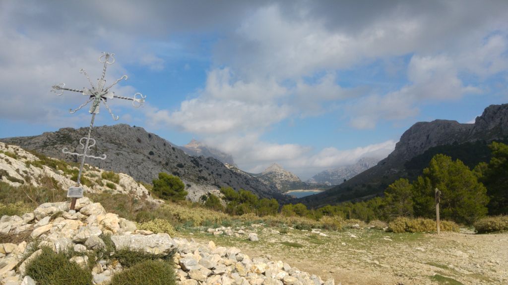 Mallorca a peu: puig de l'Ofre per la coma de Son Torrella