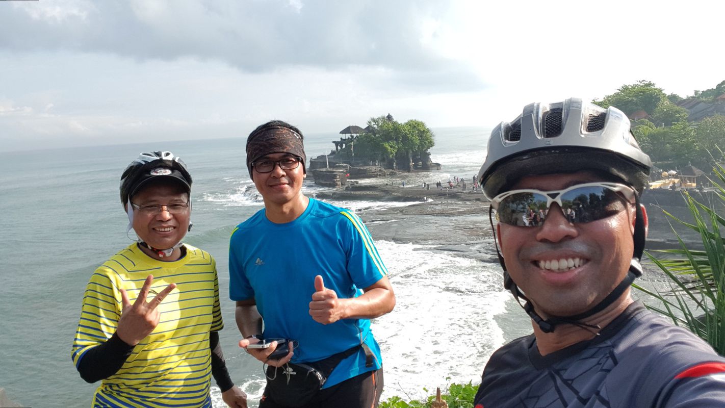 Long bike tour through Seminyak