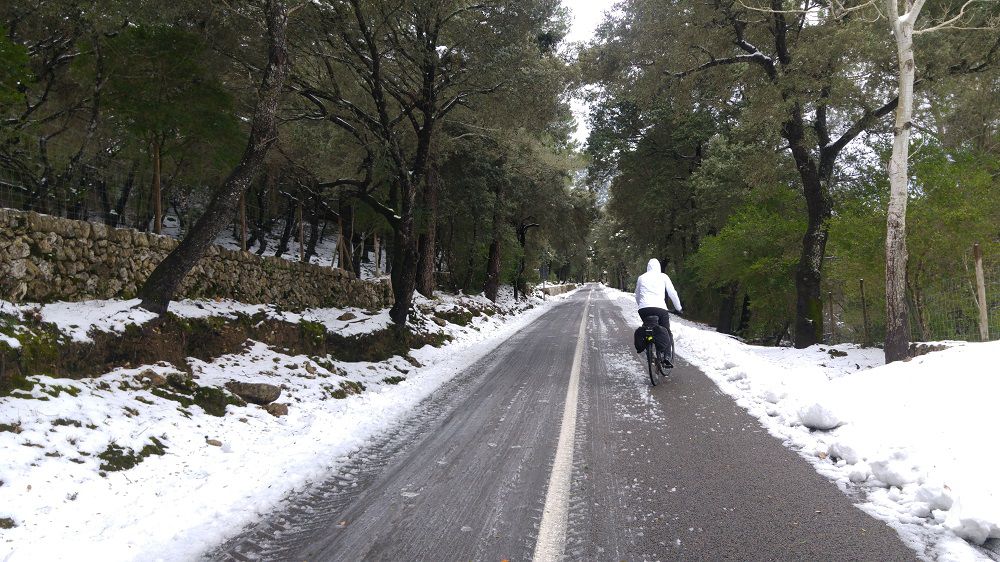 Mallorca: Caimari-Lluc-Caimari amb neu!