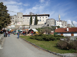 Hebe Bild 16 entlang der Bikemap-Route "KRAS 2010 " hervor