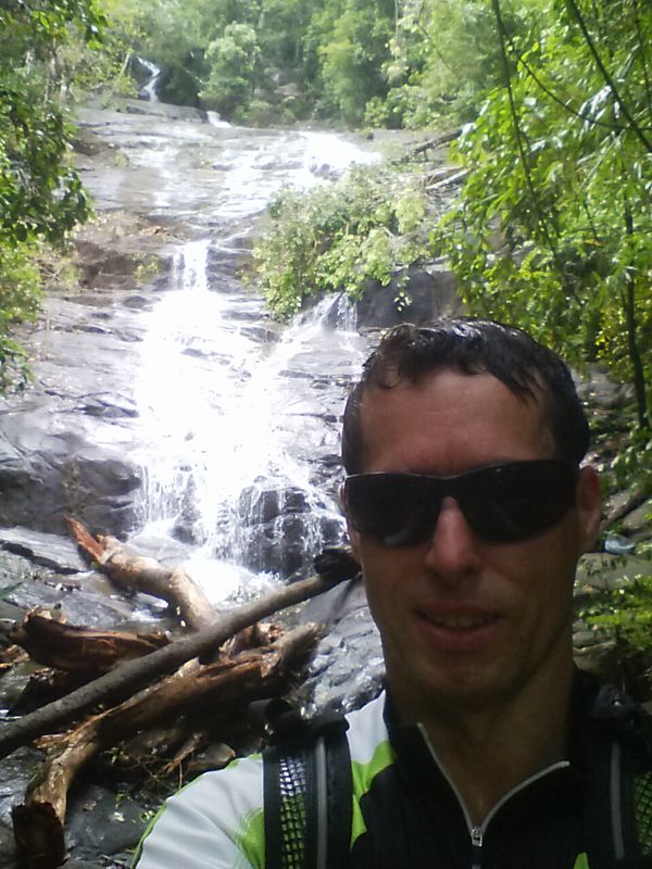 Khao Lak, Ton Chong Fa Wasserfall und Tsunami-Gedenkstätte
