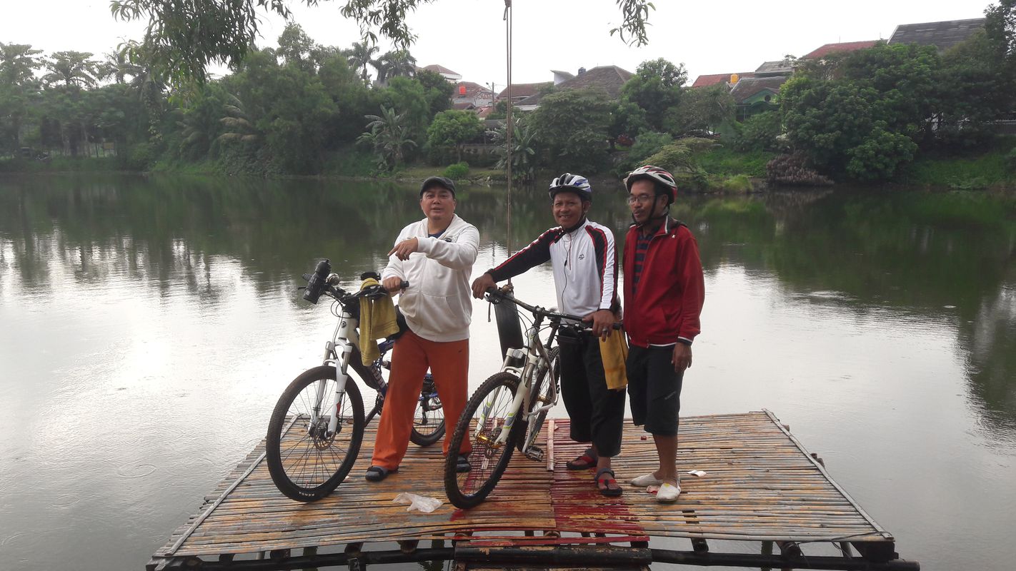 jalur pondok petir