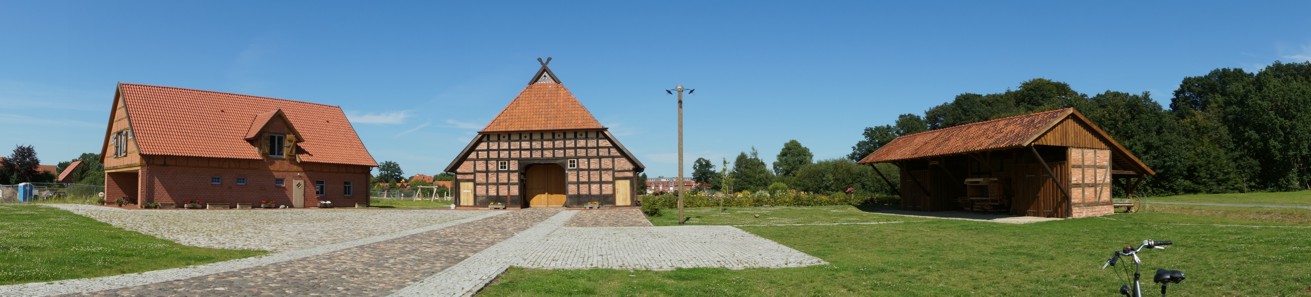Hebe Bild 14 entlang der Bikemap-Route "Auf Umwegen zum Bauerncafe Hoyerhagen" hervor
