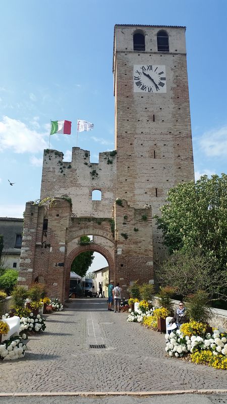 Verona Castellaro Lagusello