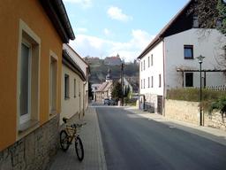 Hebe Bild 25 entlang der Bikemap-Route "10.04.10 Ilmtal-Salle-Radwanderweg zurück über Jena [Bilder]" hervor