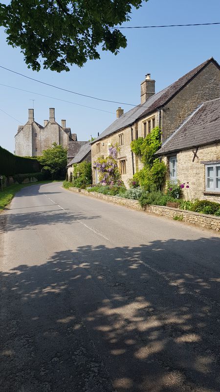 Kingham round trip in Springtime