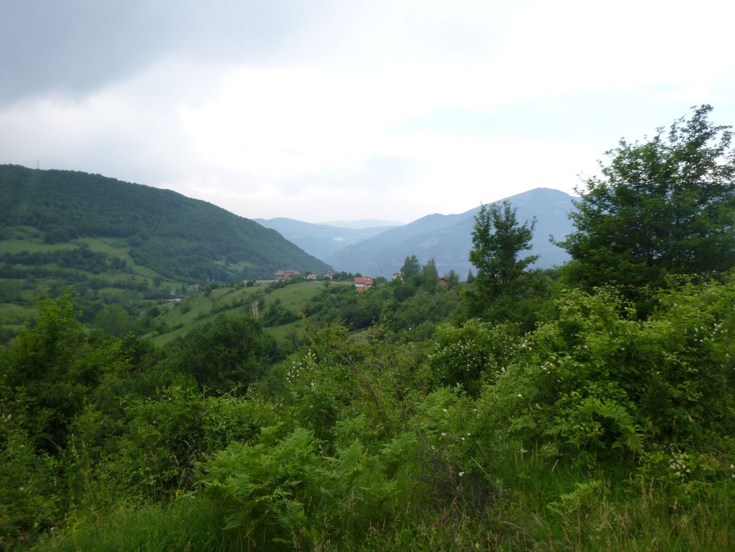 Гара Лакатник - х. Тръстеная - гара Бов