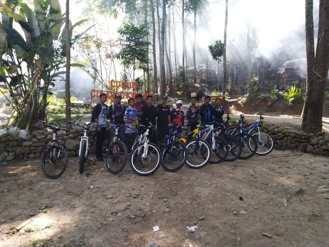Road to Cilengkrang