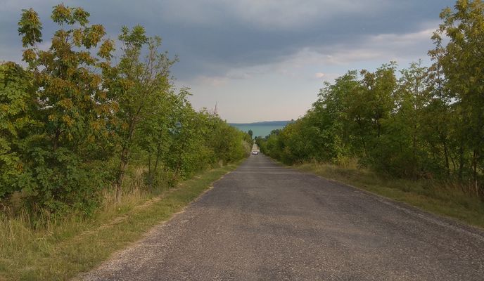 Foto 2 der Bikemap-Route "Siófok-Káli medence- Révfülöp-Balatonfüred- Siófok"