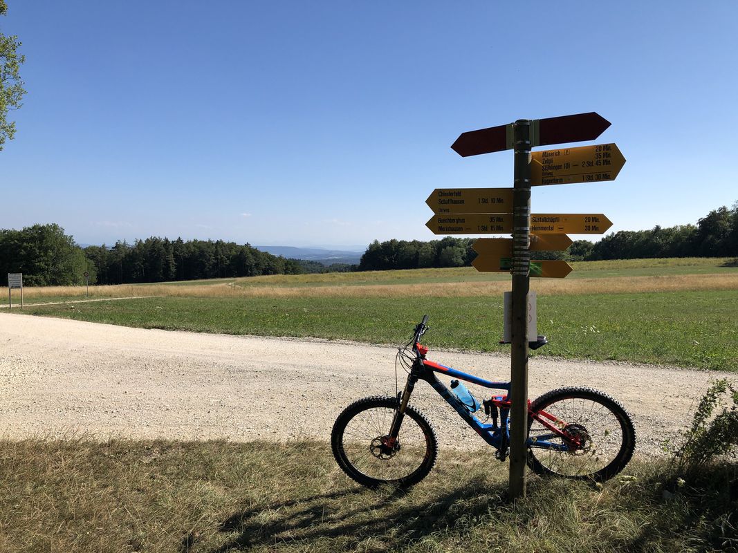Spred Out Sonntag Ride In Neuhausen to the „Schlossranden“