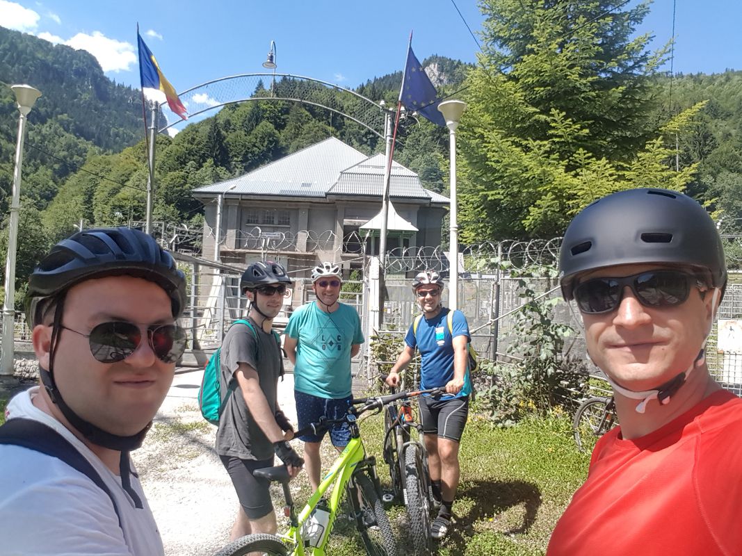 moroeni Eugen/Dan/Adi/Adi