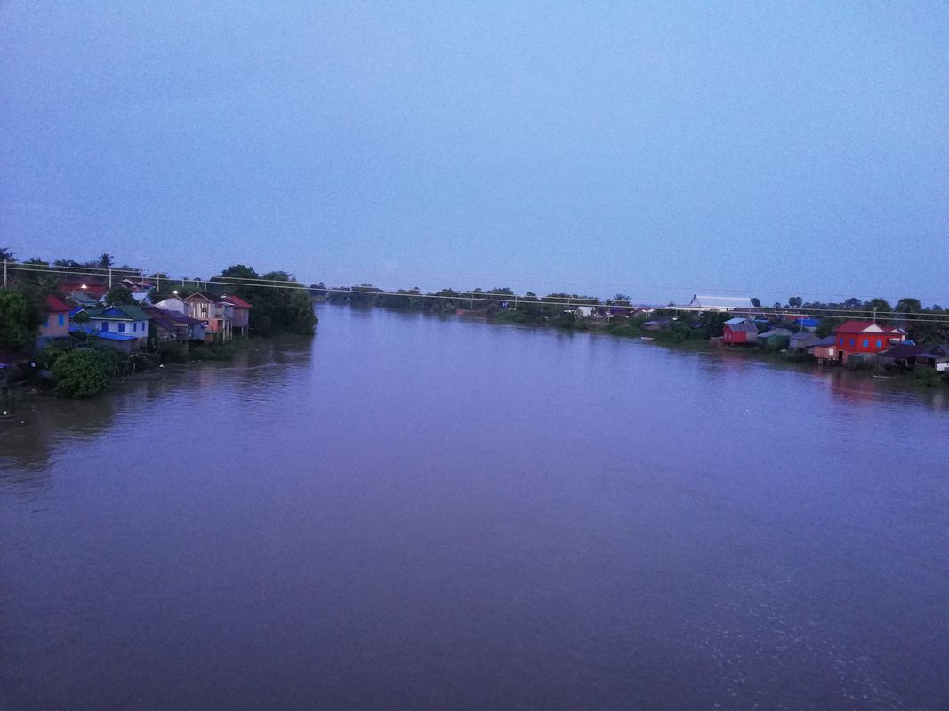 មាត់ស្ទឹងសែន