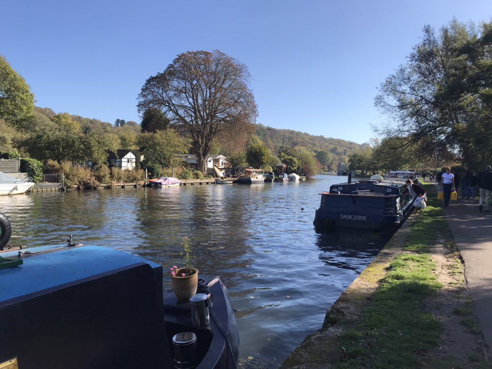 Lengthy Sunday Ride In Henley-On-Thames